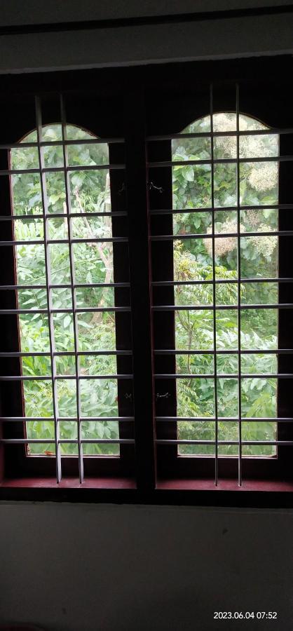Floral Homestay تيكَدِيْ المظهر الخارجي الصورة